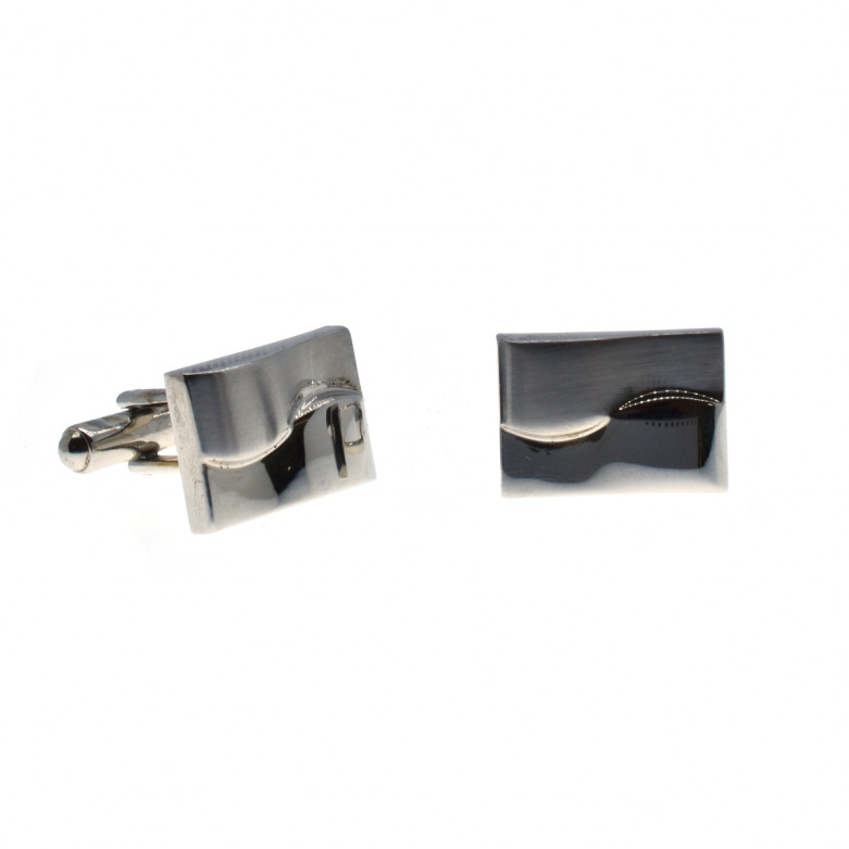 Cufflink with brush finish. Material (rhodium plated brass)