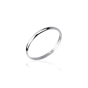 Sterling silver 925° 2mm hand made solid D-shaped band.