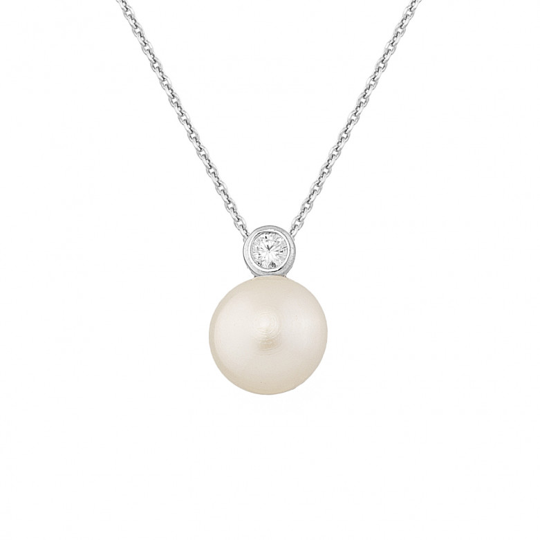 Sterling silver 925°  pendant small white cz and pearl rhodium plated. 40cm chain  included.